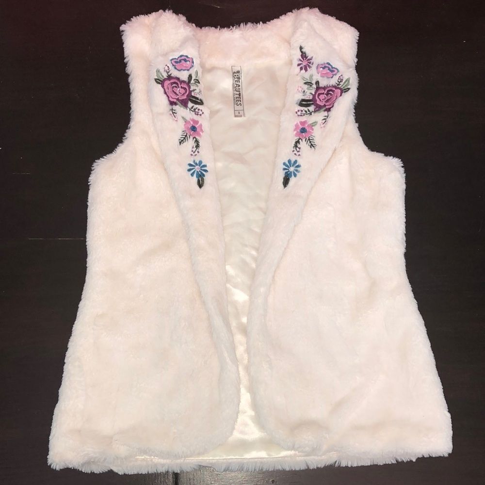 Beautees Girls Size Small Floral Embroidered Vest